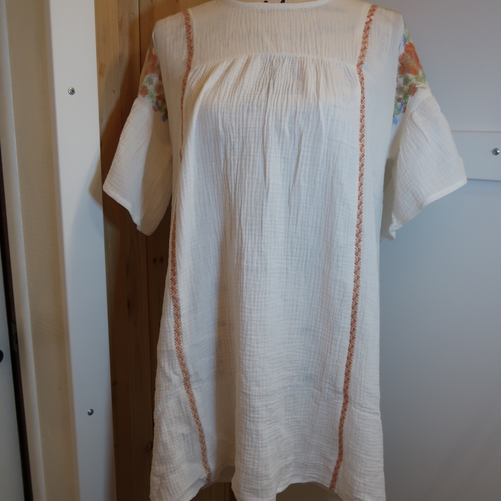 Boho Embroidered Shift Dress White Cotton Flowy Festival NWT - Picture 9 of 10
